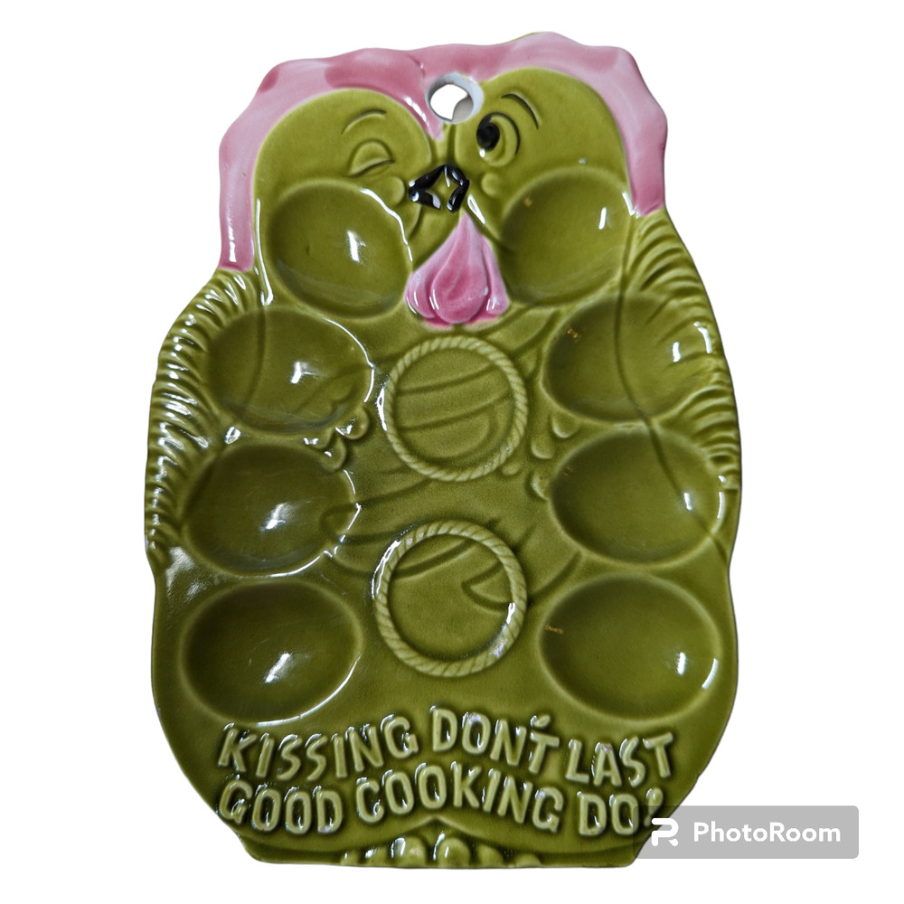 Vintage Artmark Chicken Egg Plate Kitschy Green Pink Japan